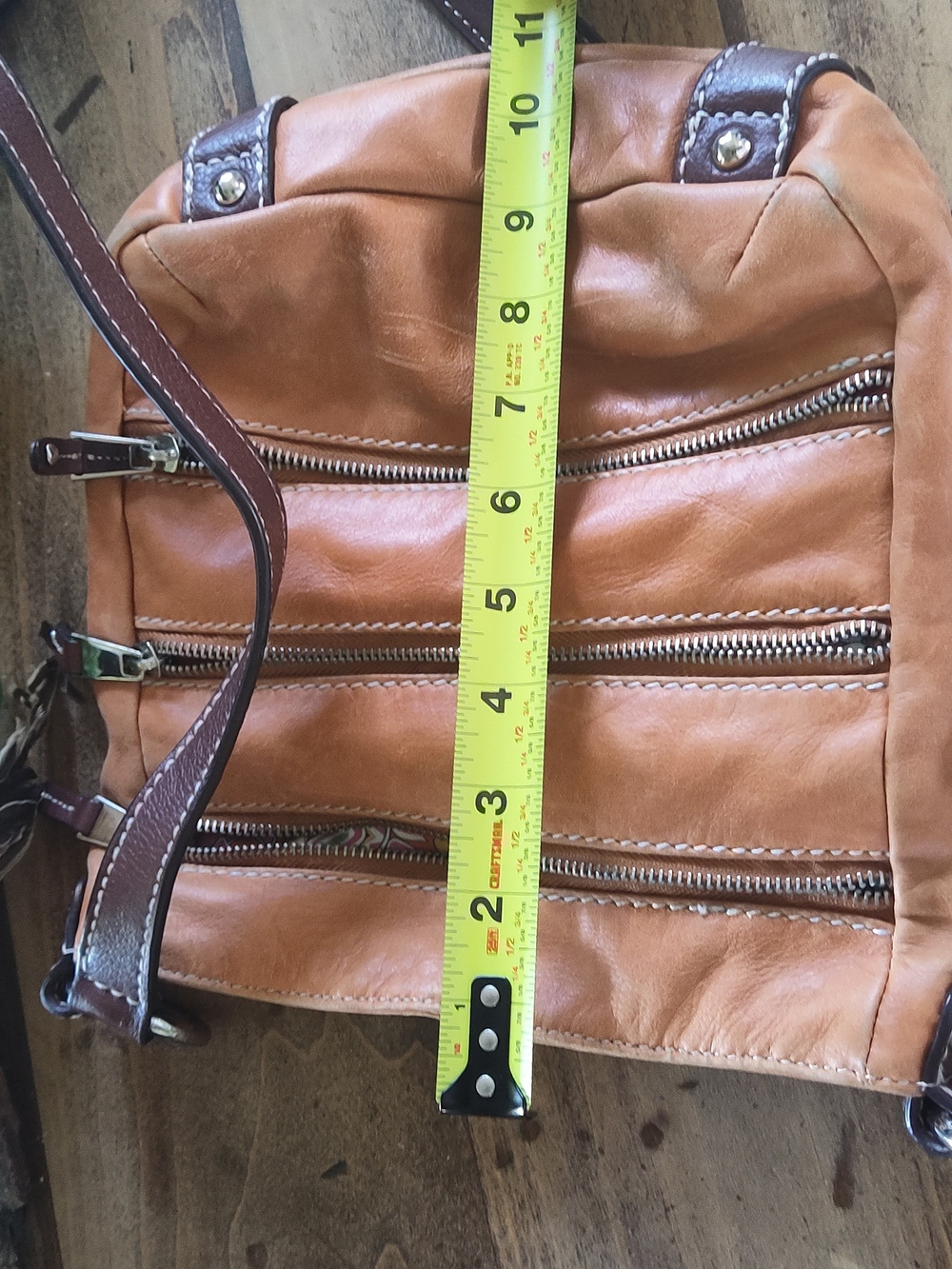Vintage Danier Tan Leather Crossbody with Front Zip Pocket - Picture 6 of 7